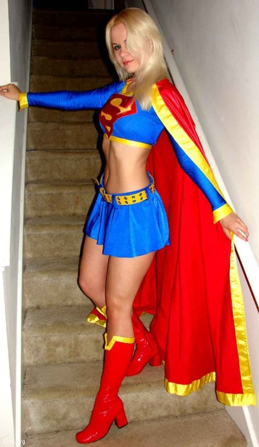 Hot Cosplay Babes Dressed As Supergirl